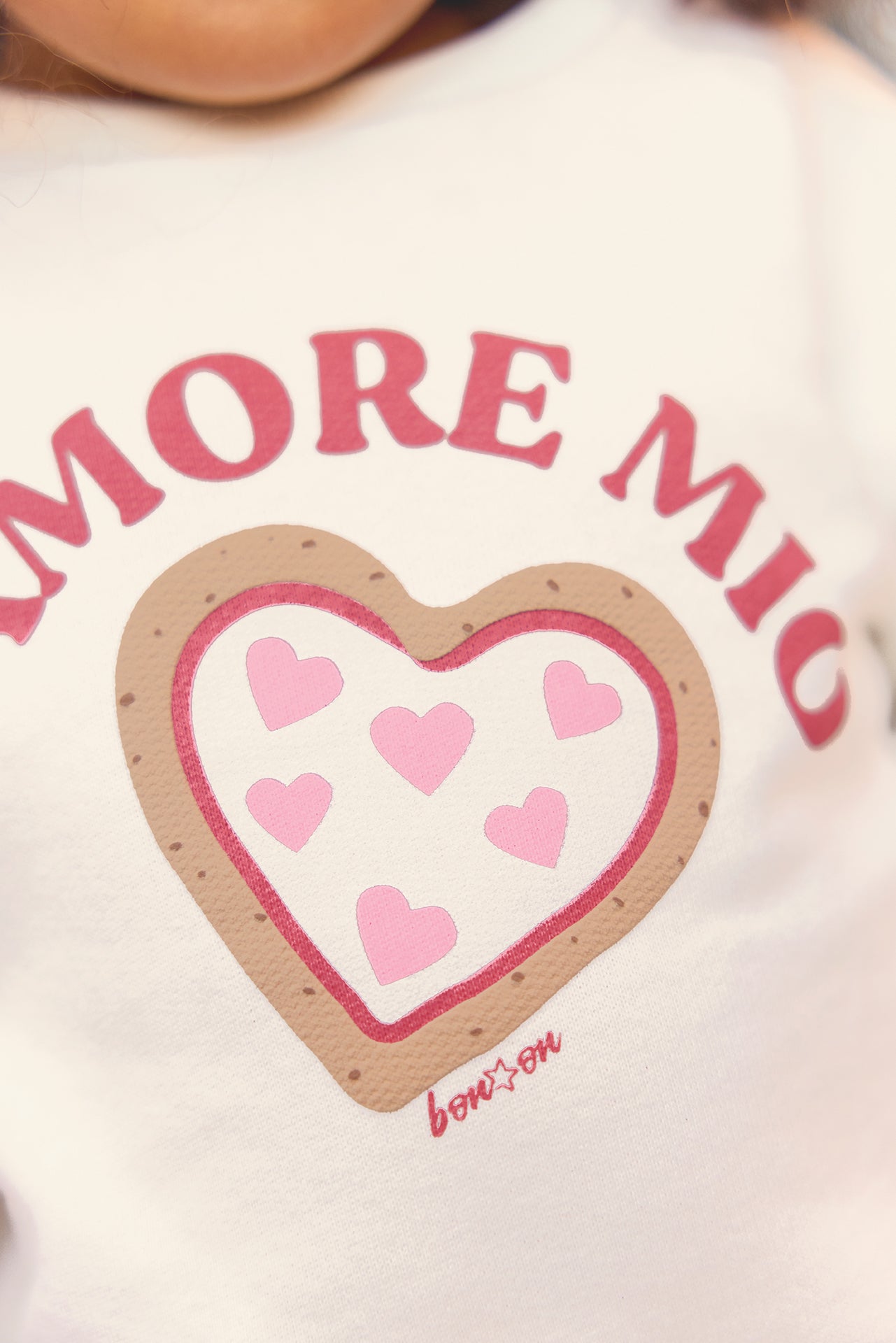 Sweatshirt - Lys Écru Bonton Illustration "Amore Mio"