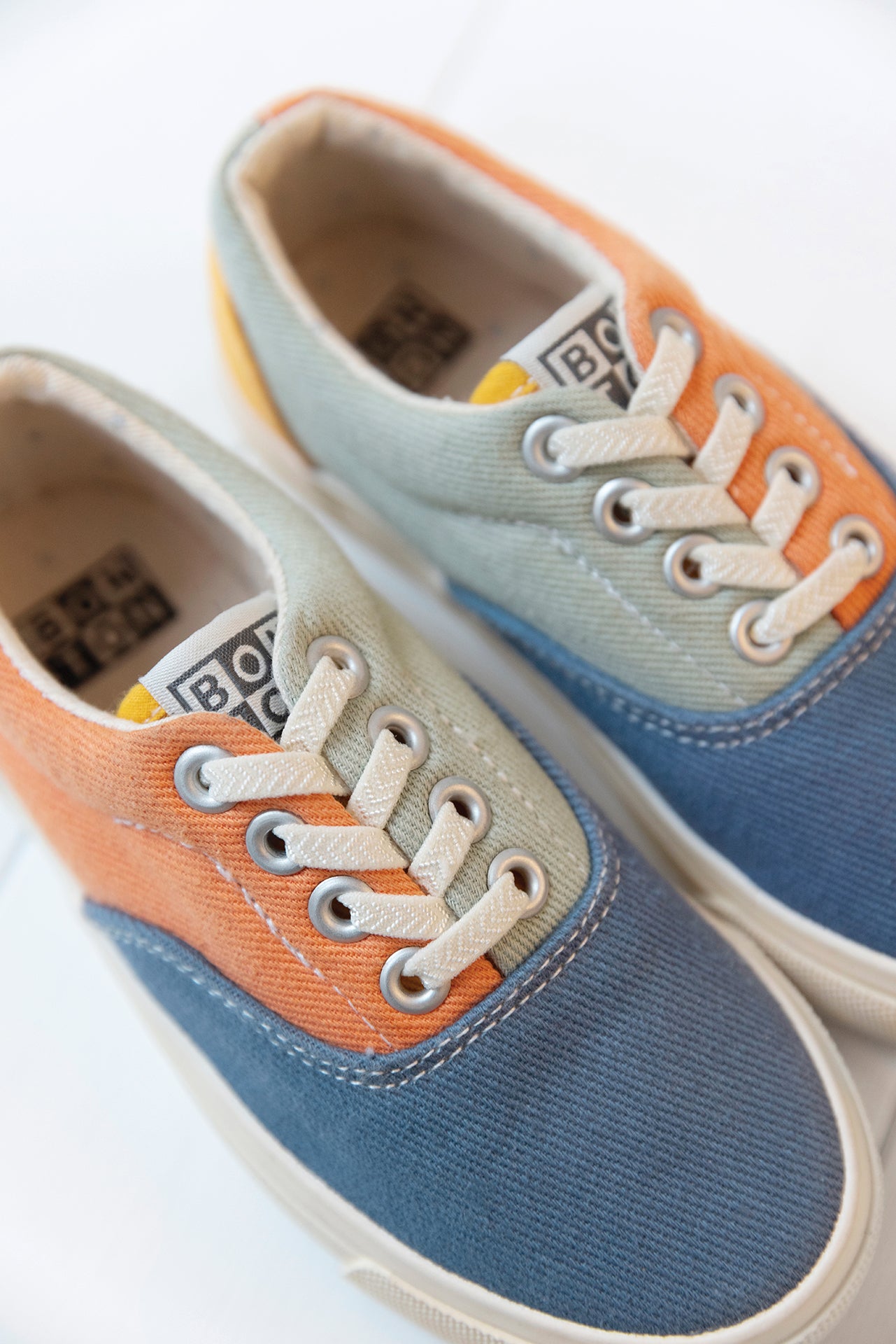 Sneakers - Whisper orange elast skateboarding