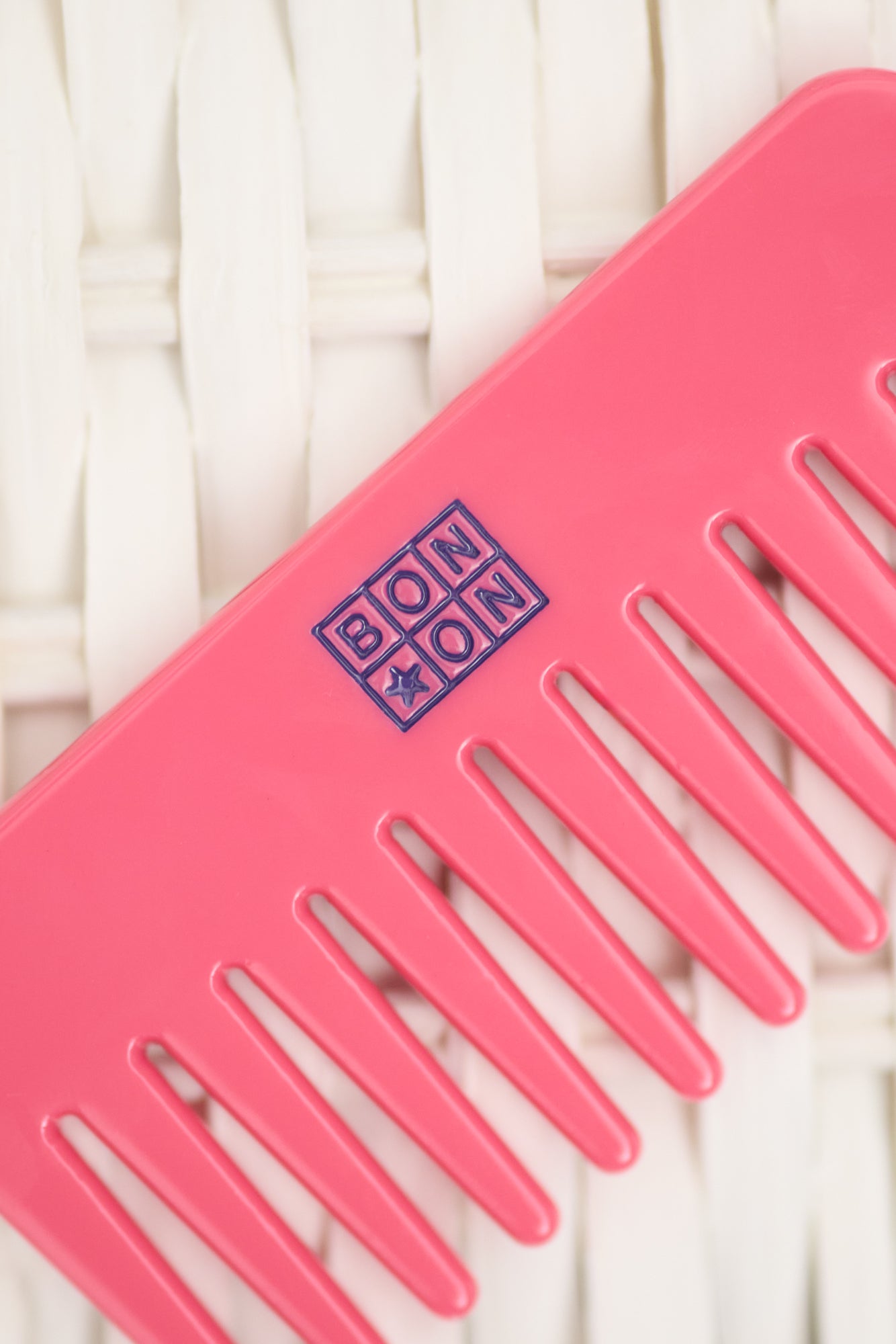 Comb - Pink Bonton x Gigi