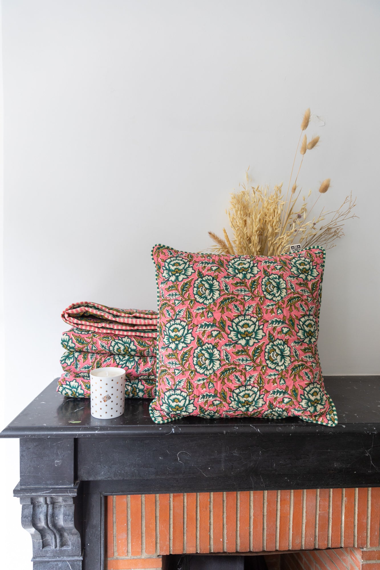 Cushion - Print Pink