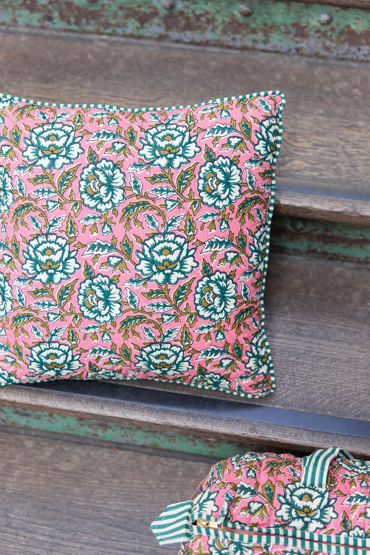 Cushion - Print Pink